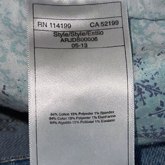 Roxy Shorts Womens size 30 jeans Aztec Woven embroidered denim - Picture 10 of 11